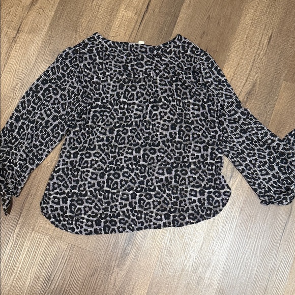 Michael Kors Black and Gray Leopard Print Blouse - Picture 9 of 9